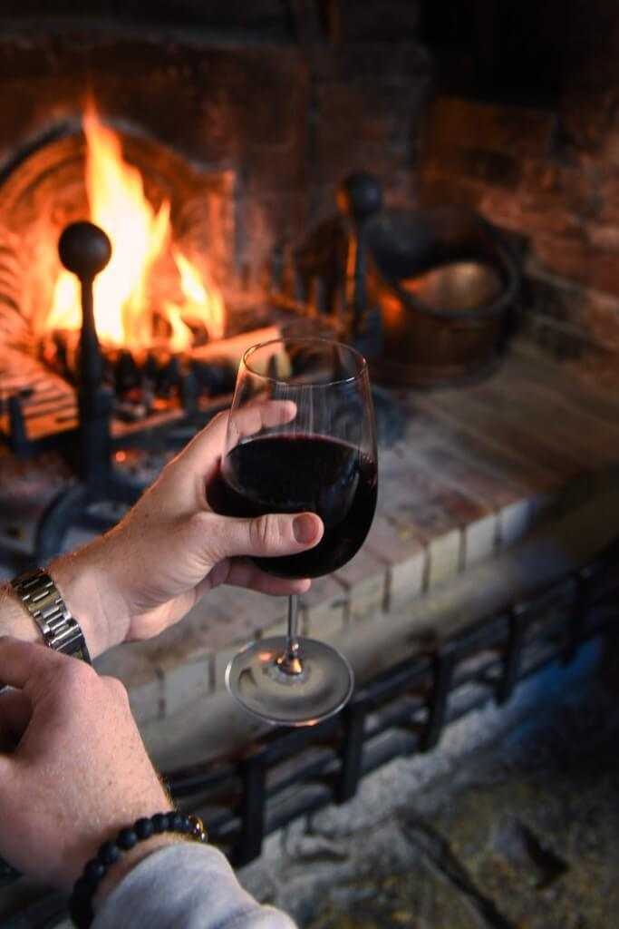 {"value":{"src":"https://file-manager-bucket-production-234547735252.s3.eu-west-2.amazonaws.com/kt6aws8mc90msn2_FW_PD_3_Simple_Steps-Enjoy-with-wine.jpg","alt":"","title":"FW_PD_3_Simple_Steps-Enjoy-with-wine.jpg","fileId":"01JYE8WFQ4E0B8BBK1FSBWCJX8"},"style":"width: 100%"}